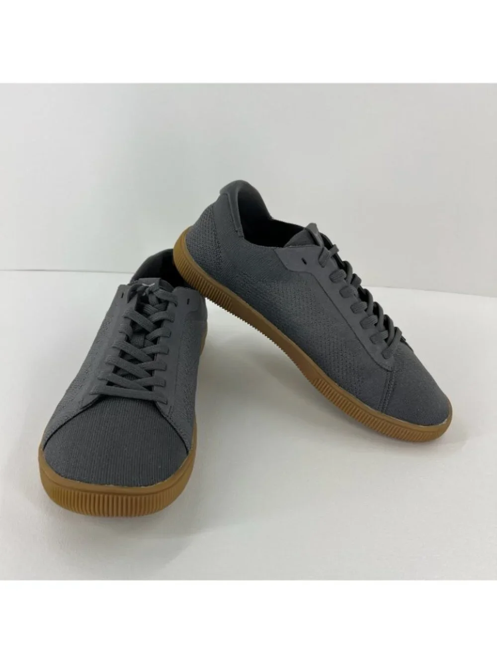 Flux Adapt Knit Trainer Shoes Men Size 9 Gum sole Toe Box Low Top Gray